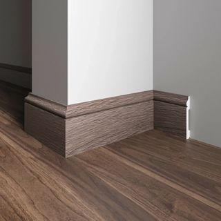 005-81SH Плинтус 005-81SH Décor Dizayn